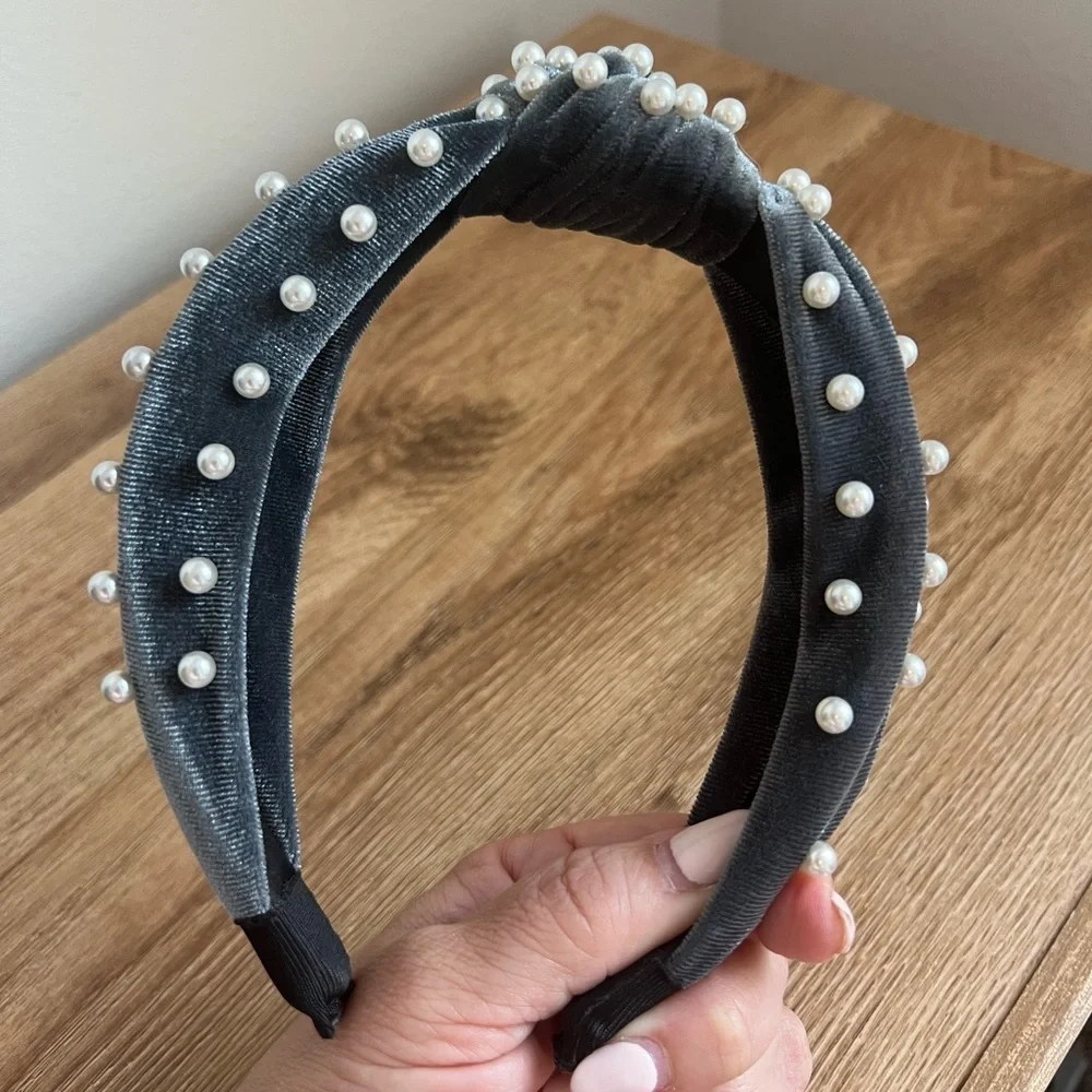 N/A gray pearl